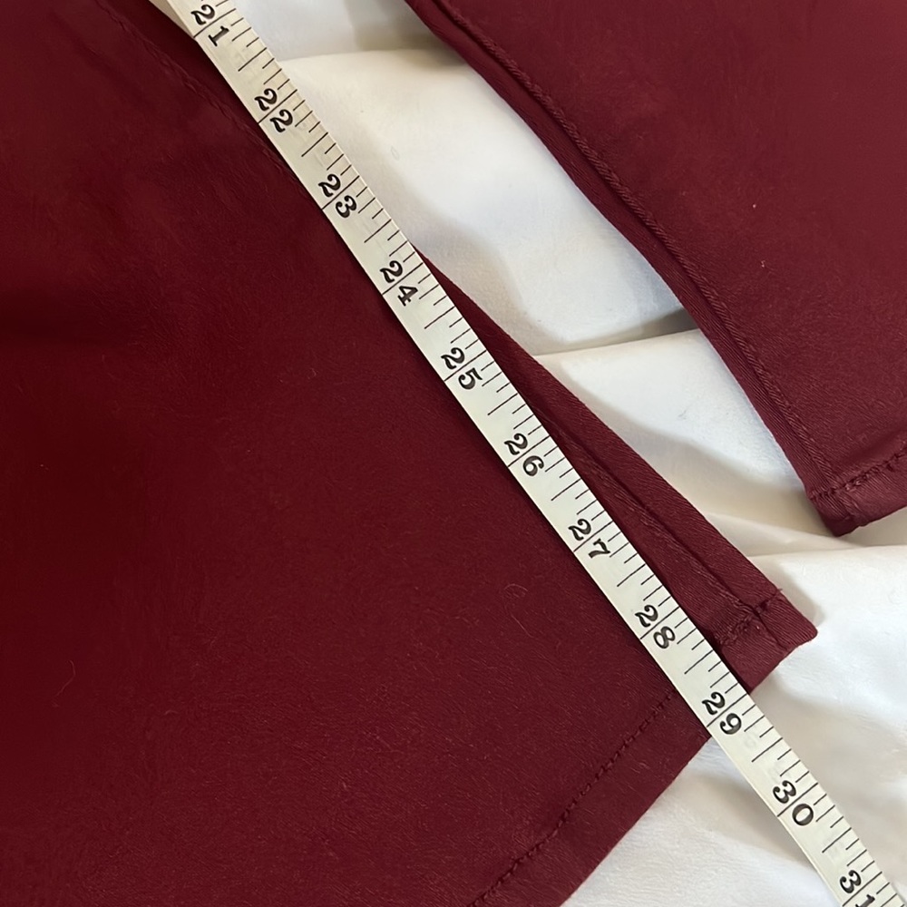 D2G 4p burgundy flare pants. NWT - Picture 6 of 9